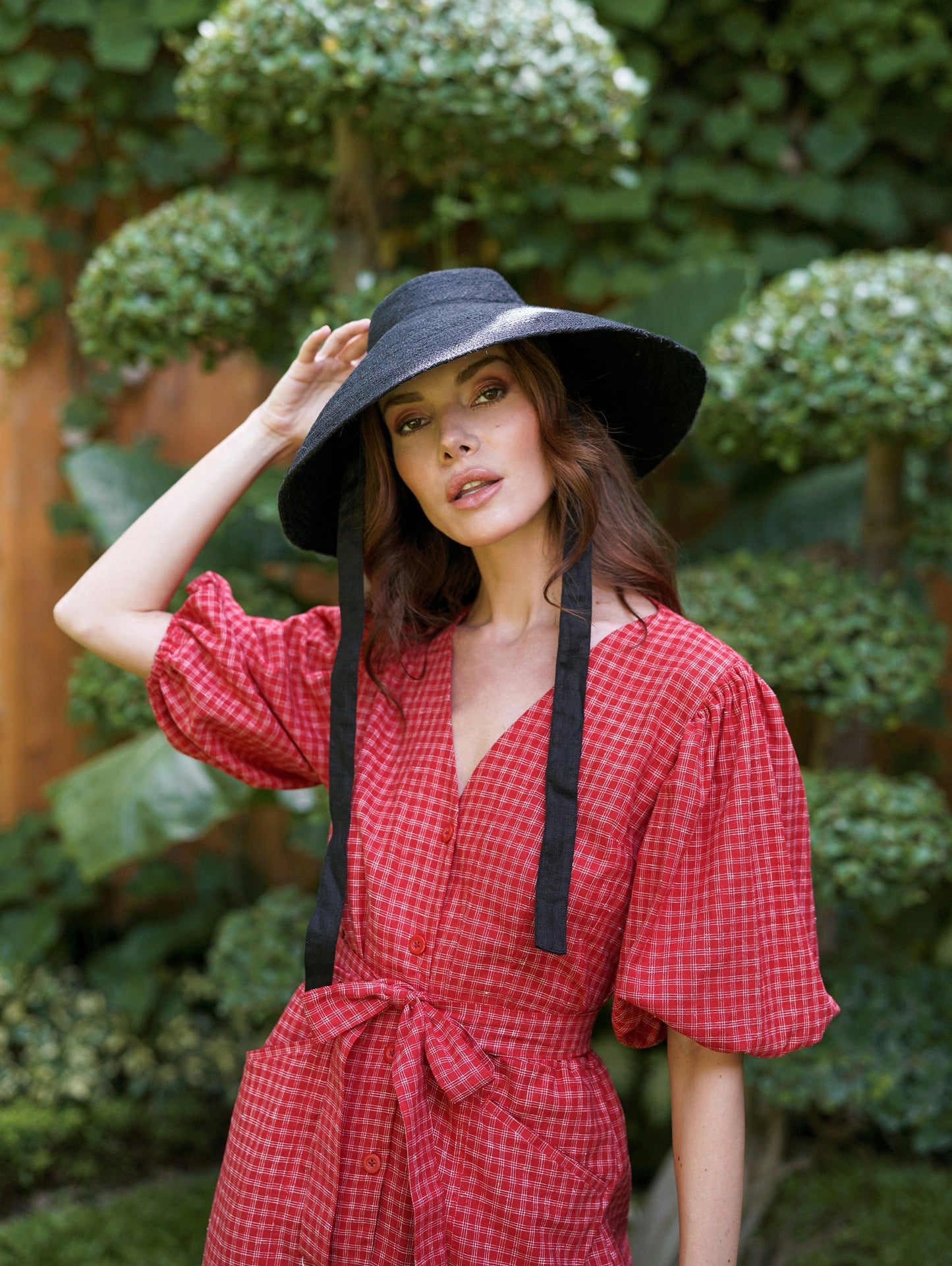 REIGN Jute Straw Hat In Black - The Higher Flower